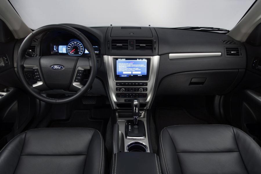  Ford Fusion Hybrid 2010 года  (US) (фото 45 из 111)
